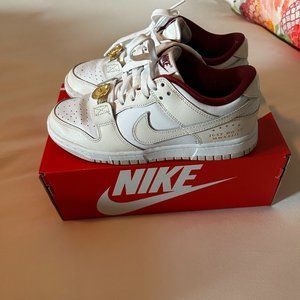 W Nike Dunk Low SE
